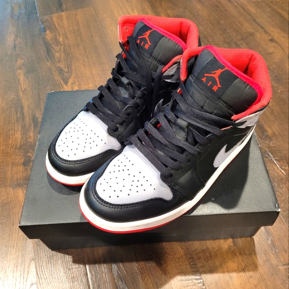 Air Jordan 1 MID Black, Red, and White Men's/Teen Sneakers Size 7
